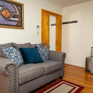 Spacious Comfy In Cozy Classy Duplex Guest house